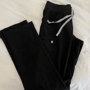 FIGS Kade scrub pants in Black